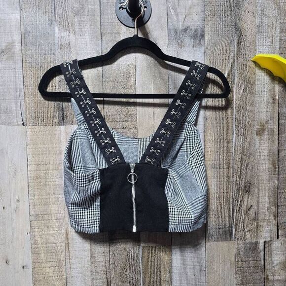 RI Studio Houndstooth Plaid Crop Tank Top - Picture 2 of 4